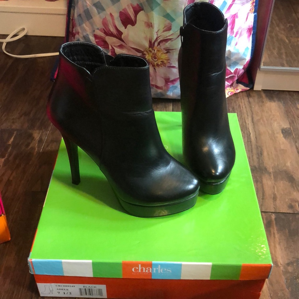 Charles David Adele Bootie 7.5 Black